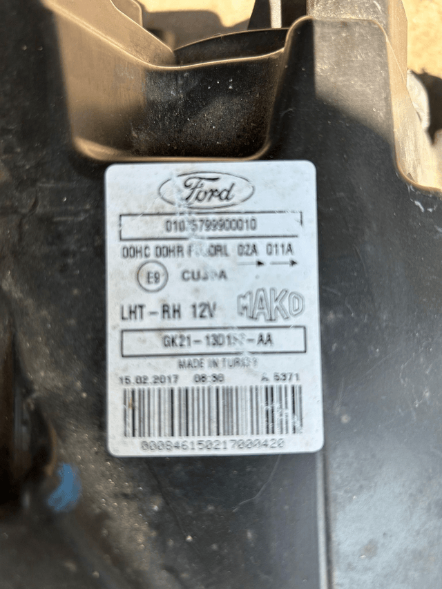 (Used) Ford Transit / tourneo Custom Drivers Side Headlight 