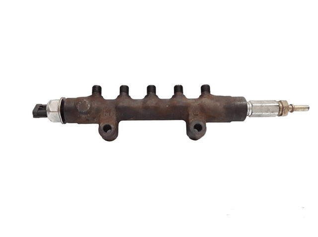 (Used) Ford Transit EURO 4 2.2/2.4 Diesel Fuel Injection Rail 8C1Q-9D280-AA